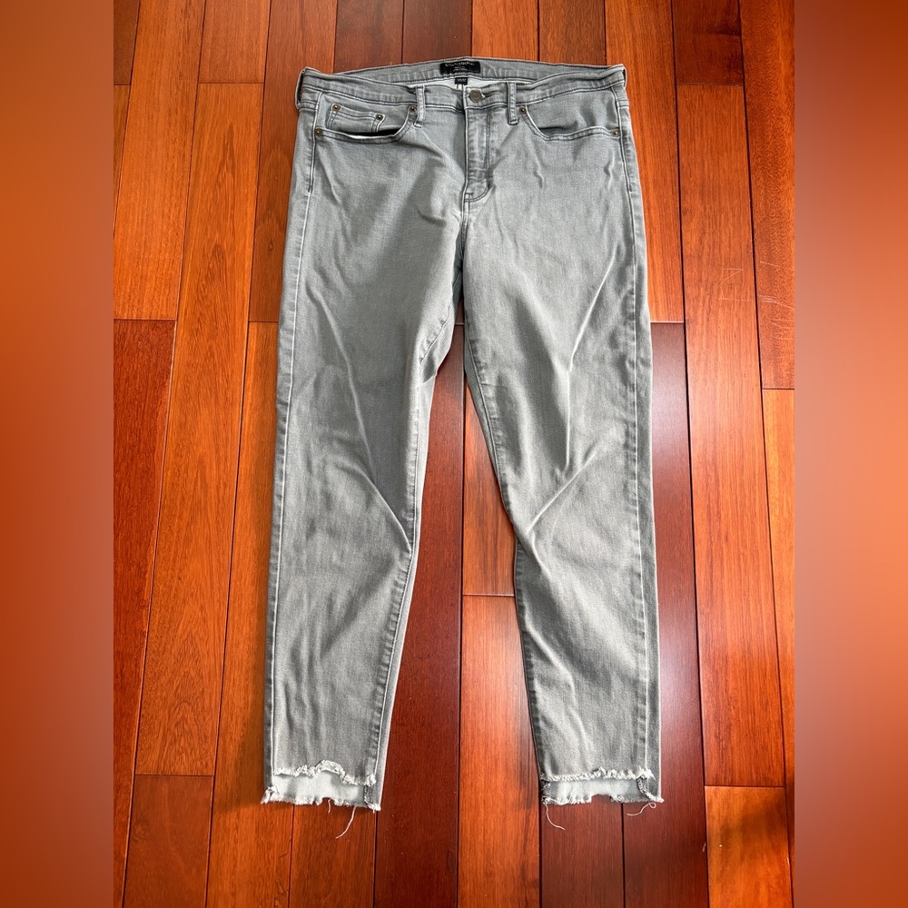 Banana Republic Gray Skinny Jeans ladies size 14